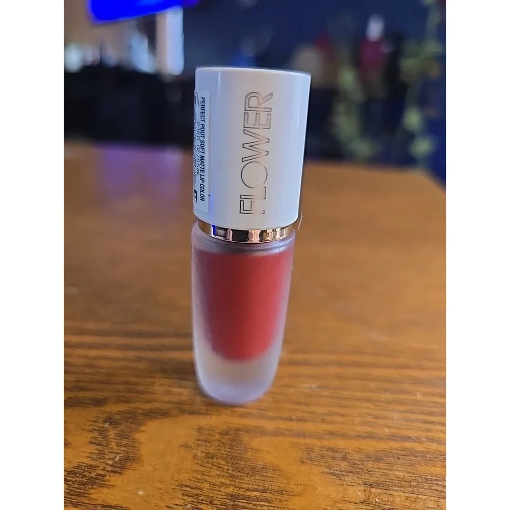 Flower Beauty Pout Soft Matte‎ Liquid Lip Color  Lipstick Garnet 0.18 Oz